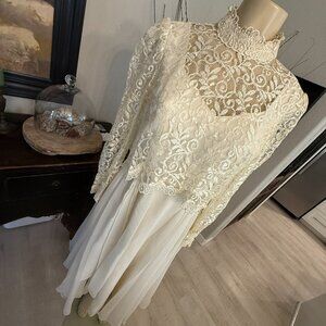 GUNNE SAX STYLE petticoat lined lace & satin long sleeved high collared DRESS